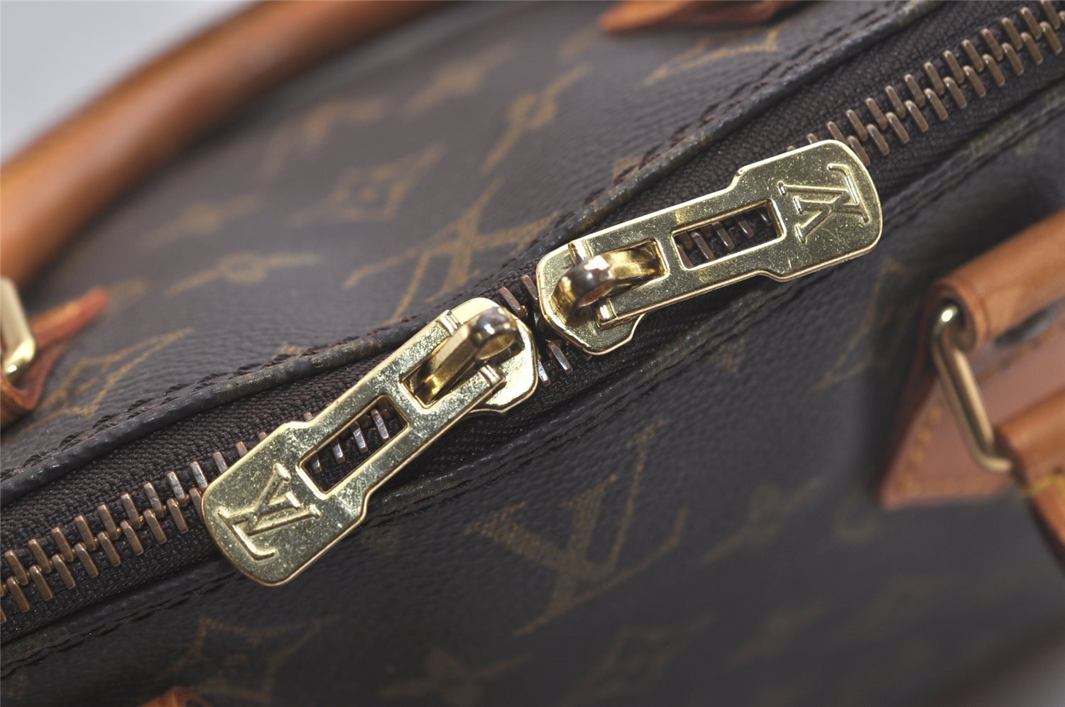 Authentic Louis Vuitton Monogram Alma Hand Bag Purse M51130 LV 4977K