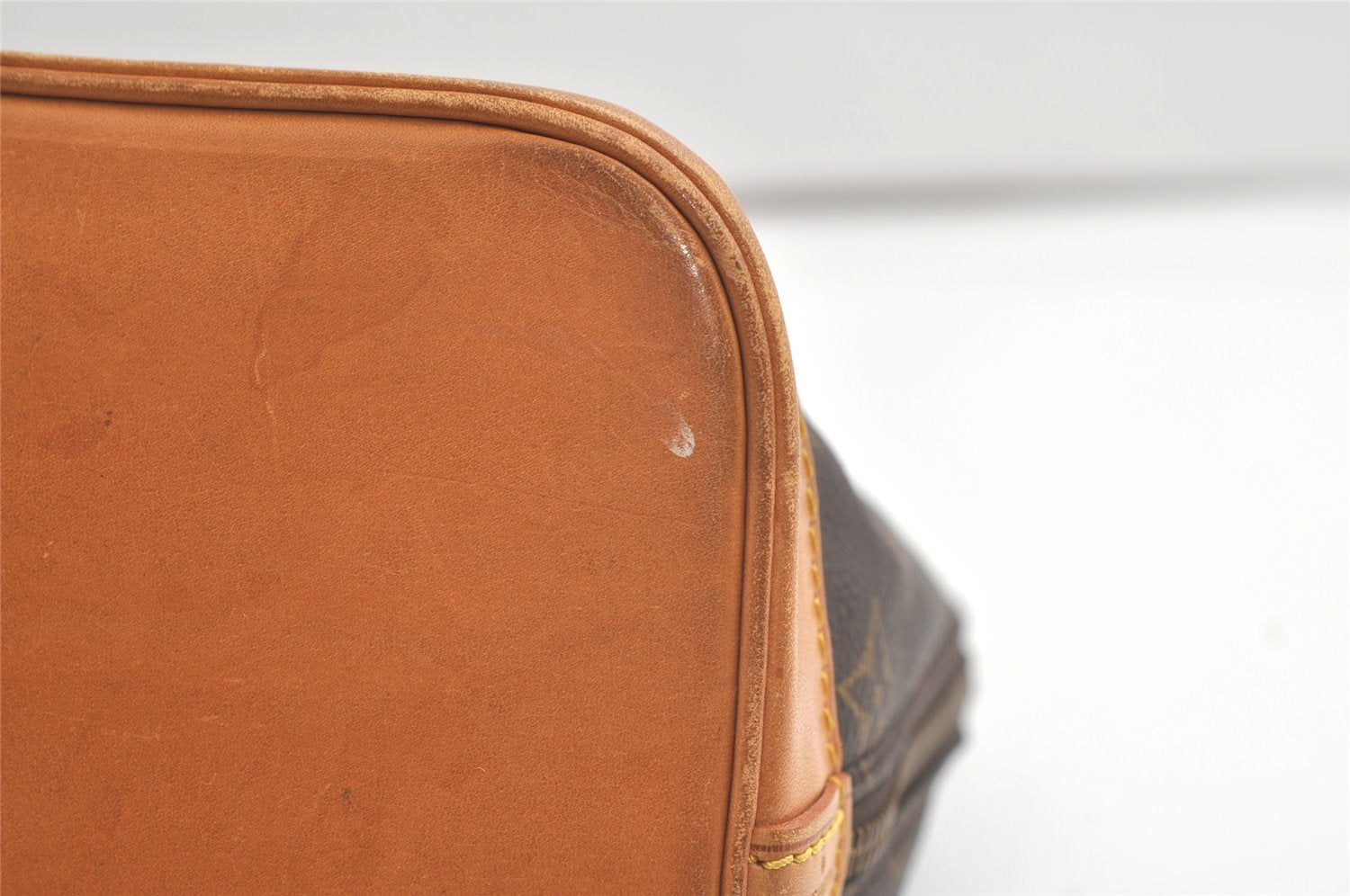 Authentic Louis Vuitton Monogram Alma Hand Bag Purse M51130 LV 4977K