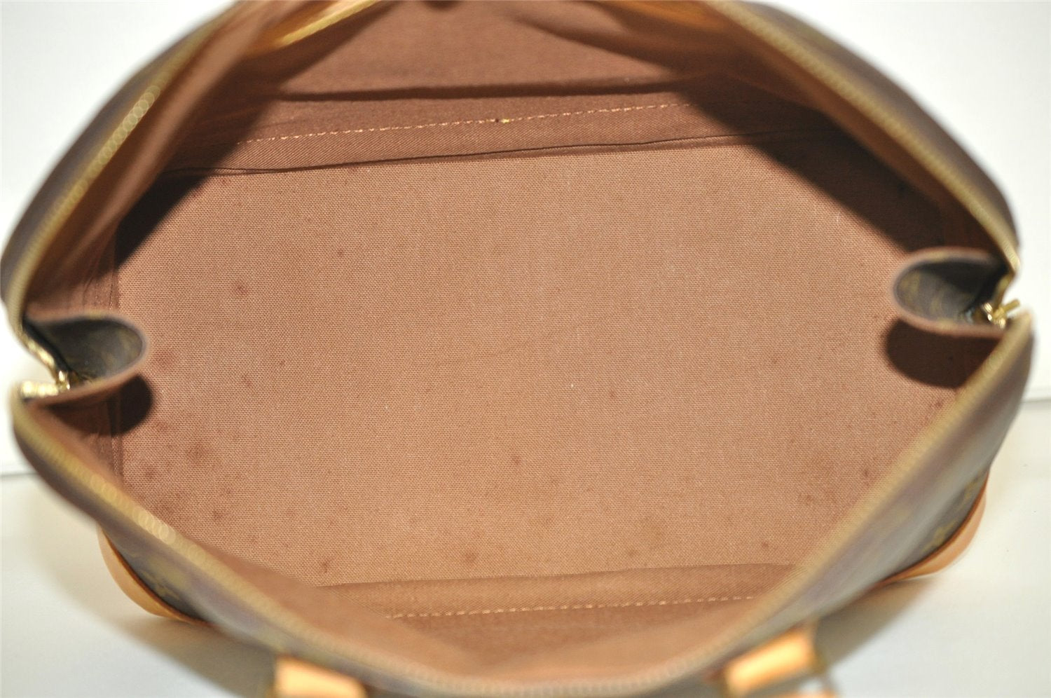 Authentic Louis Vuitton Monogram Alma Hand Bag Purse M51130 LV 4977K