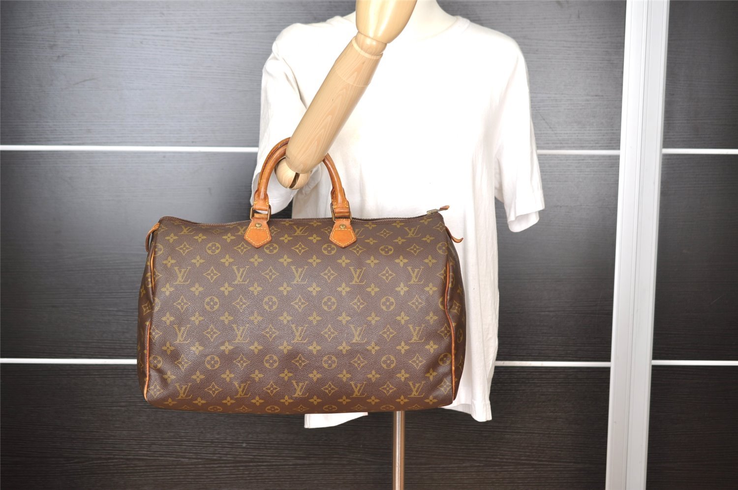 Authentic Louis Vuitton Monogram Speedy 40 Hand Boston Bag Old Model LV 4979I