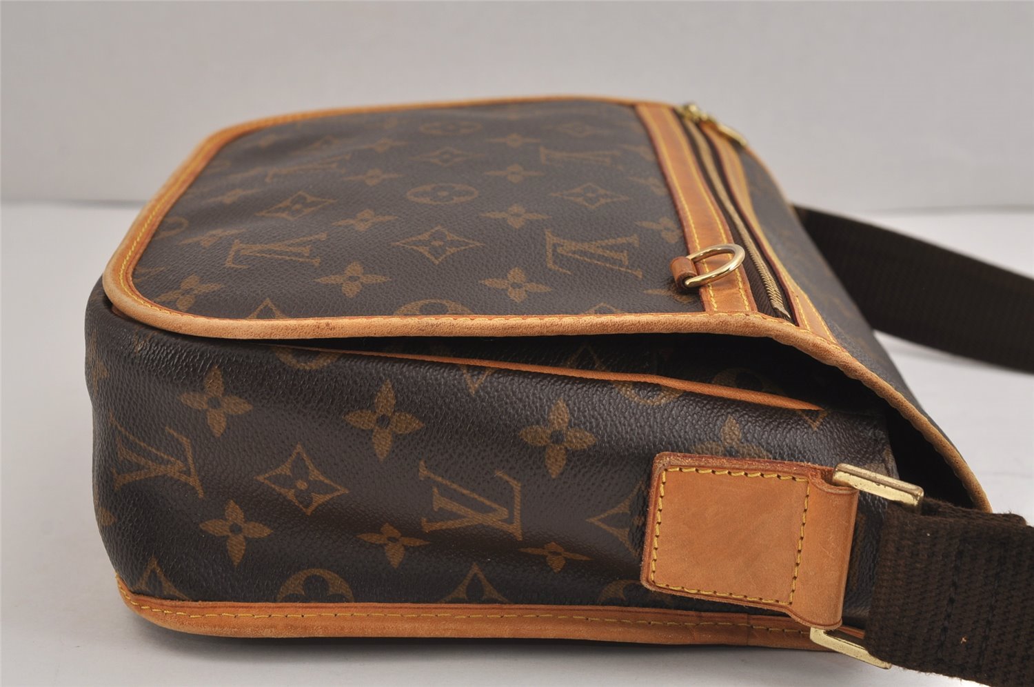 Auth Louis Vuitton Monogram Messenger Bosphore PM Shoulder Bag M40106 LV 4979J