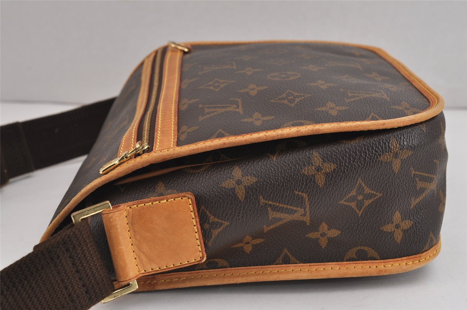 Auth Louis Vuitton Monogram Messenger Bosphore PM Shoulder Bag M40106 LV 4979J