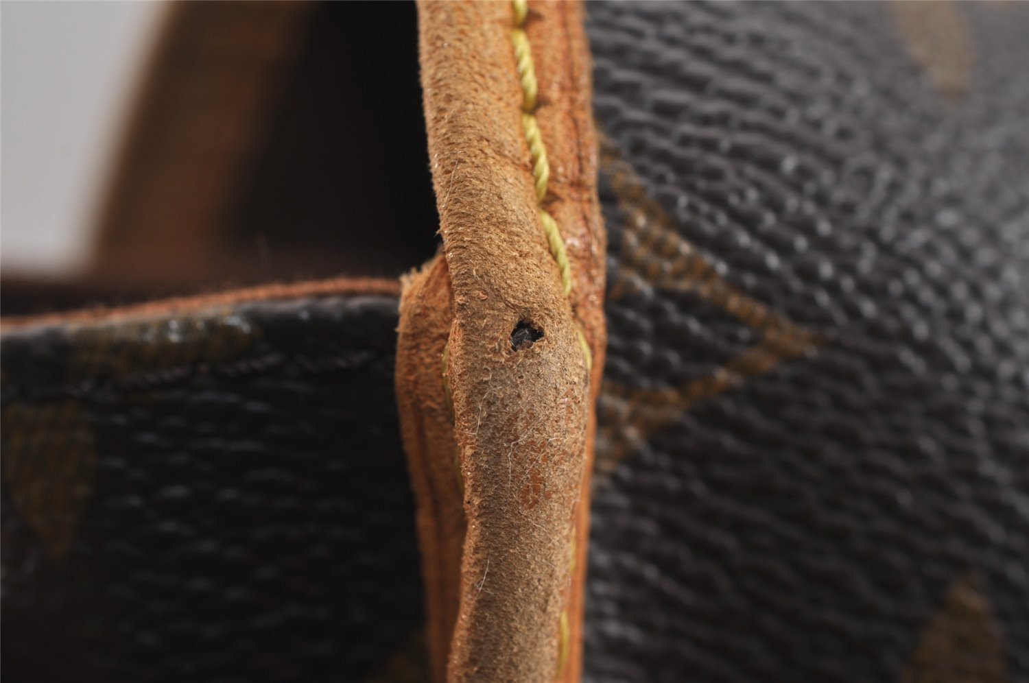 Auth Louis Vuitton Monogram Messenger Bosphore PM Shoulder Bag M40106 LV 4979J