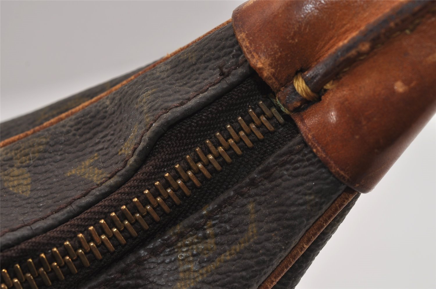 Authentic Louis Vuitton Monogram Boulogne 30 Shoulder Bag Old Model Junk 4981J