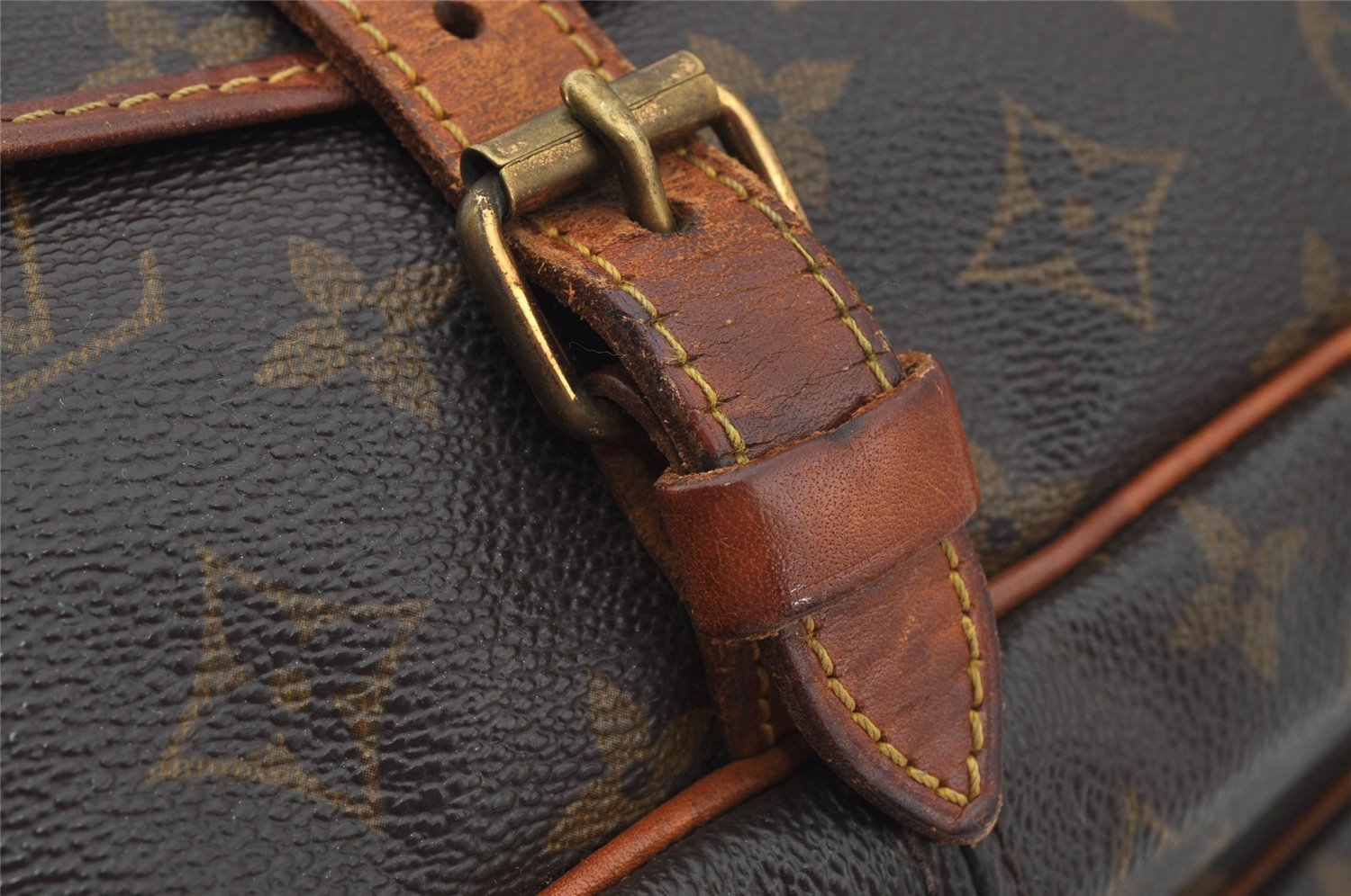 Authentic Louis Vuitton Monogram Saumur 30 Shoulder Cross Bag M42256 LV 4984J