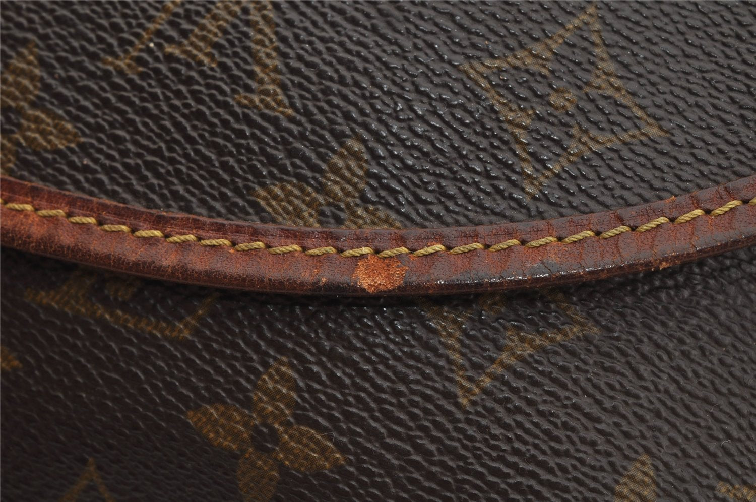 Authentic Louis Vuitton Monogram Saumur 30 Shoulder Cross Bag M42256 LV 4984J