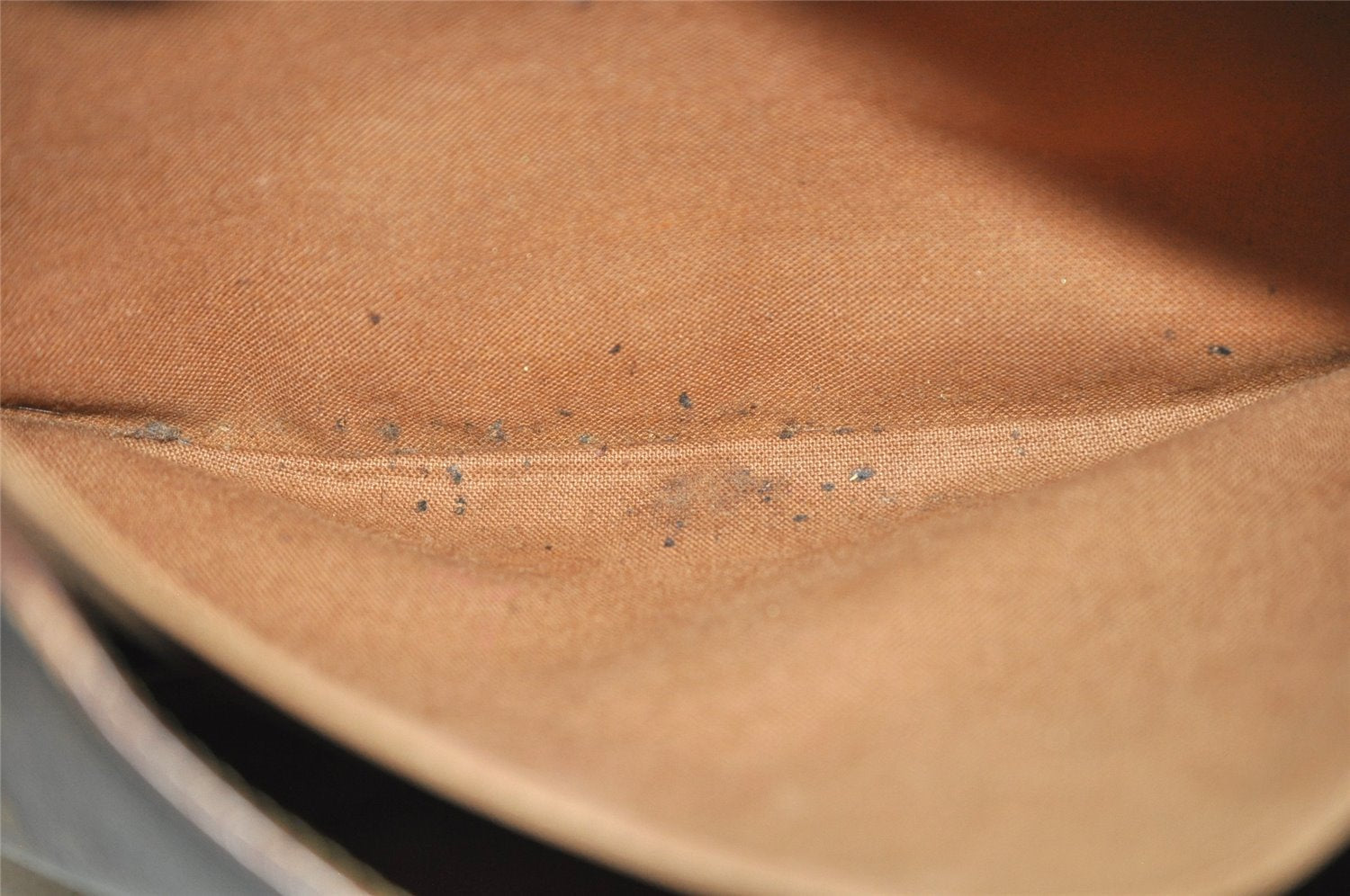 Authentic Louis Vuitton Monogram Saumur 30 Shoulder Cross Bag M42256 LV 4984J