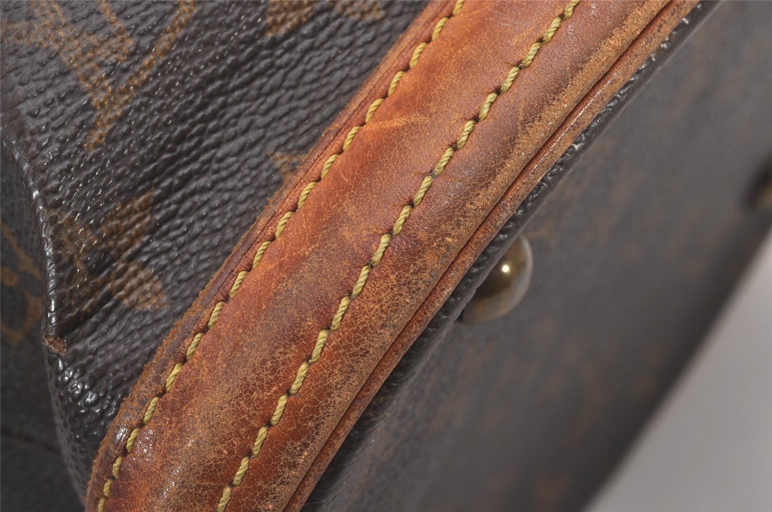 Authentic Louis Vuitton Monogram Bucket PM Shoulder Tote Bag M42238 LV 4989I