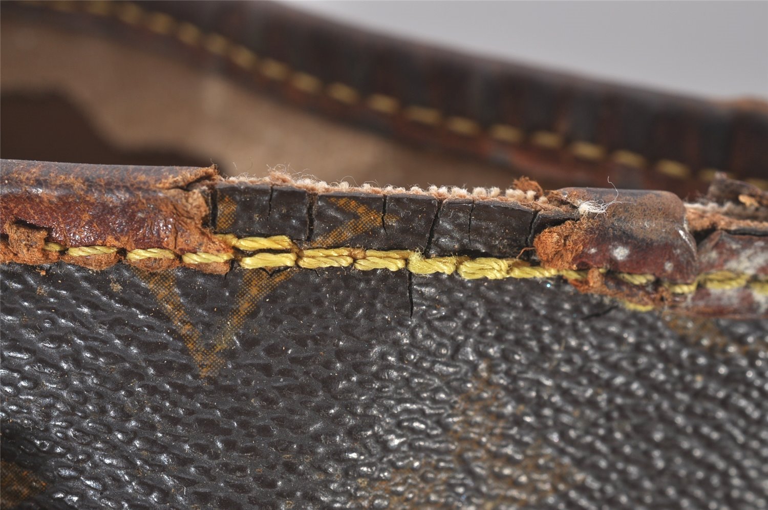 Authentic Louis Vuitton Monogram Bucket PM Shoulder Tote Bag M42238 LV 4989I