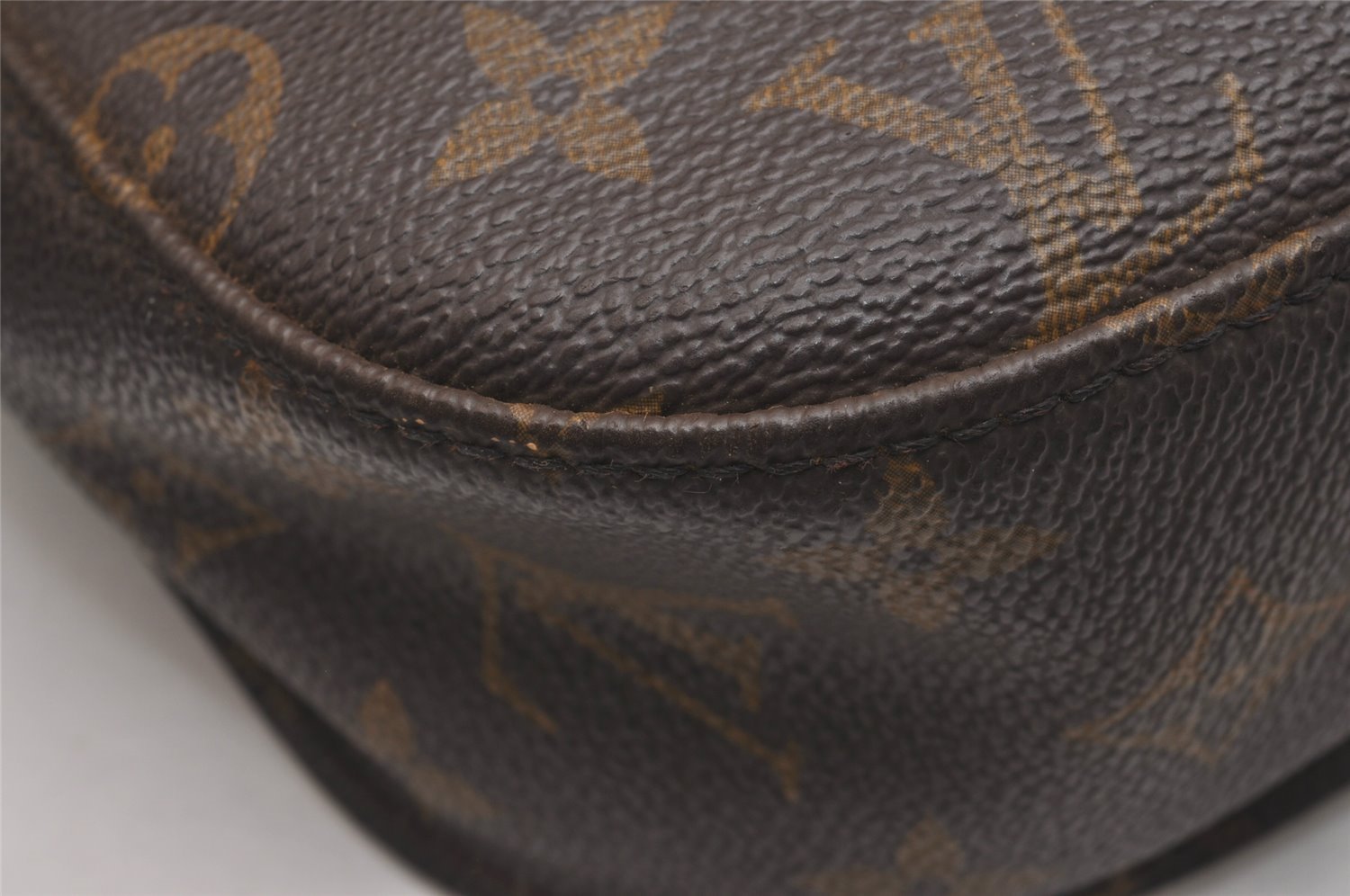 Authentic Louis Vuitton Monogram Saint Cloud GM M51242 Shoulder Cross Bag 4997J