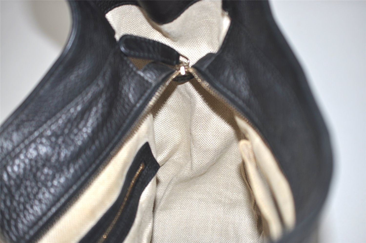 Authentic GUCCI Vintage Shoulder Hand Bag Leather 257050 Black 5002J