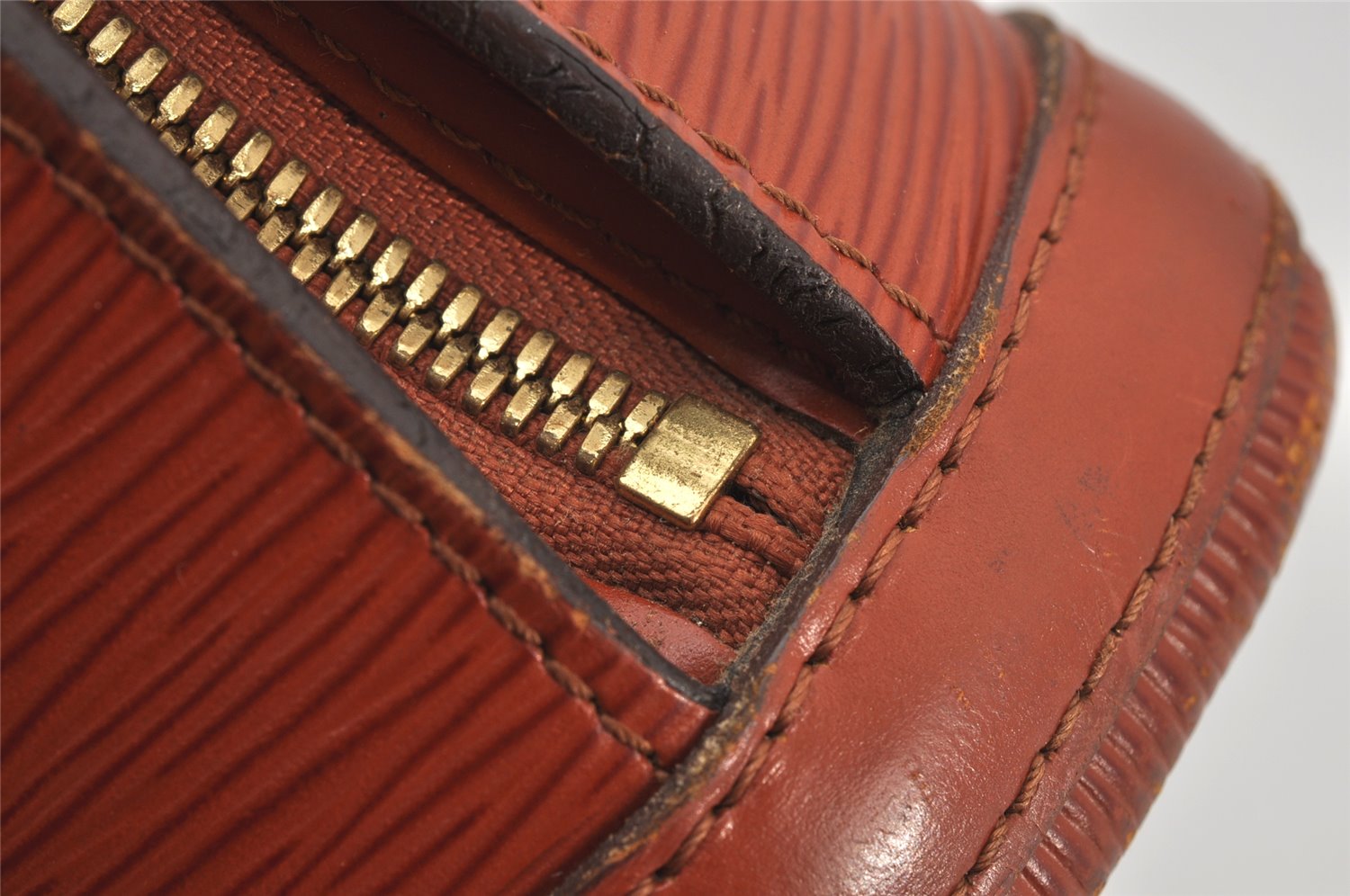 Authentic Louis Vuitton Epi Lussac Shoulder Tote Bag Brown M52283 LV 5004K