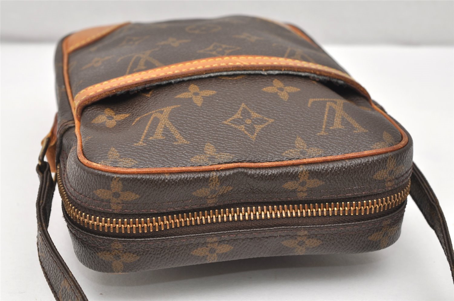 Authentic Louis Vuitton Monogram Danube Shoulder Cross Bag M45266 Junk 5011K