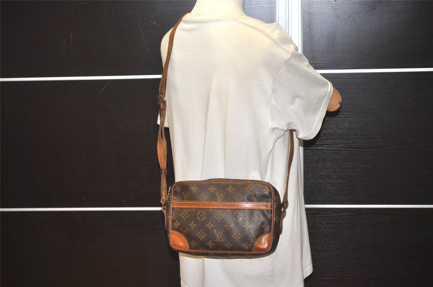 Authentic Louis Vuitton Monogram Trocadero 23 Shoulder Cross Bag M51276 LV 5014J