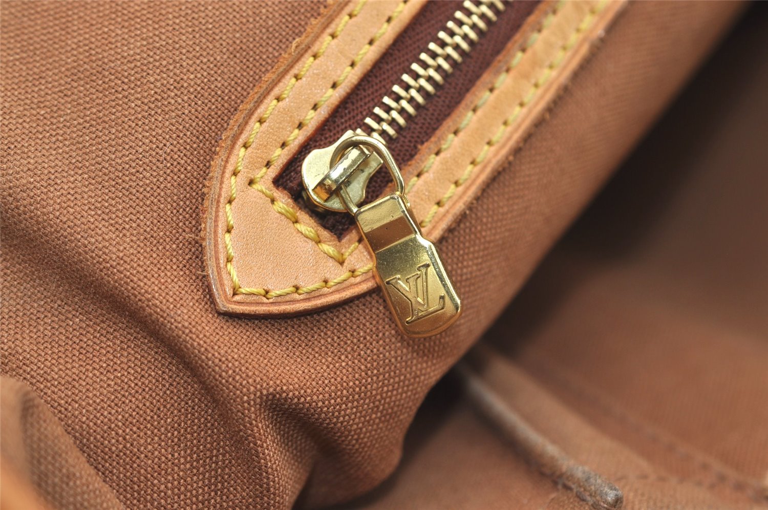 Authentic Louis Vuitton Monogram Batignolles Horizontal Tote Bag M51154 LV 5020J