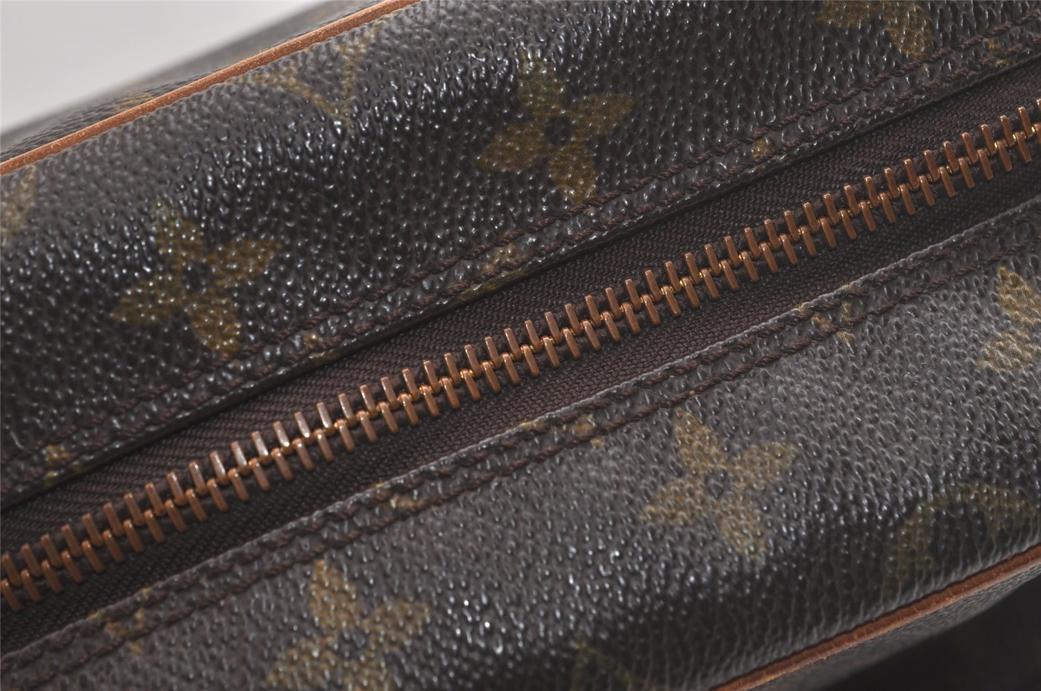 Authentic Louis Vuitton Monogram Amazone GM Shoulder Cross Bag M45232 Junk 5021K