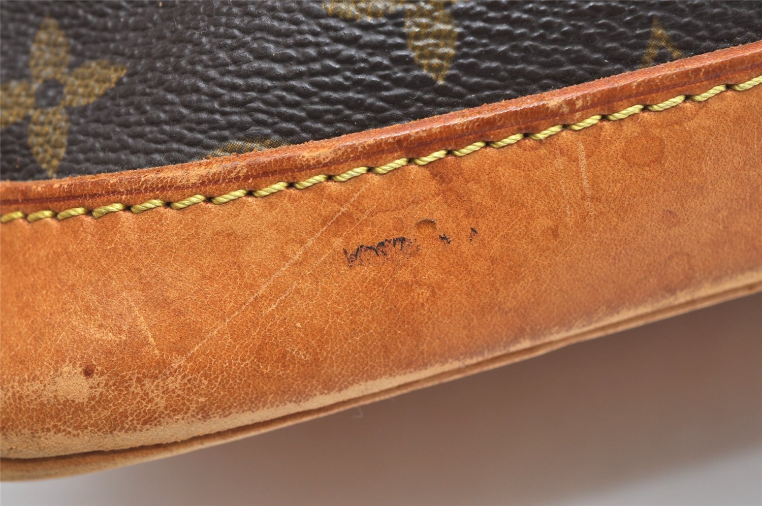 Authentic Louis Vuitton Monogram Alma Hand Bag Purse M51130 LV 5022K