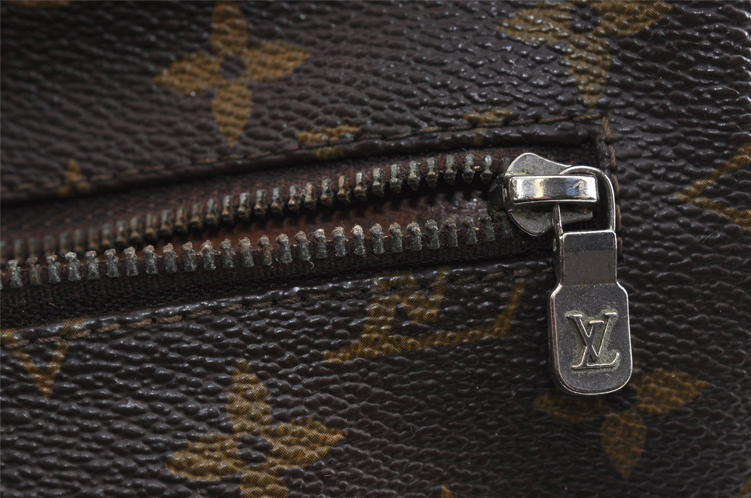 Authentic Louis Vuitton Monogram Pochette Sport Clutch Hand Bag Old Model 5027I