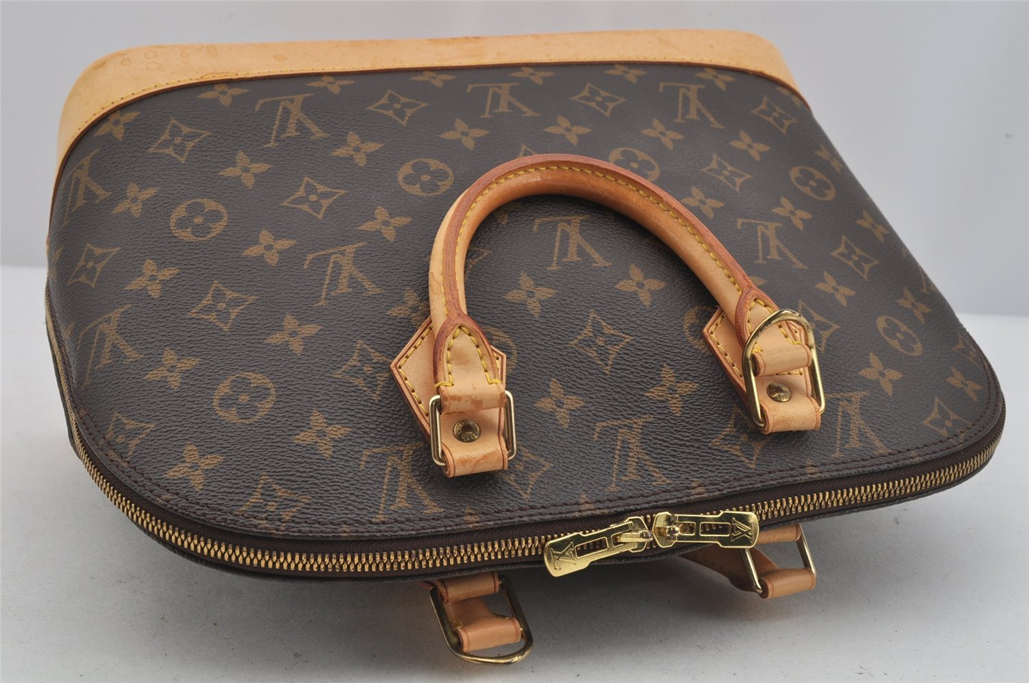 Authentic Louis Vuitton Monogram Alma Hand Bag Purse M51130 LV 5031J