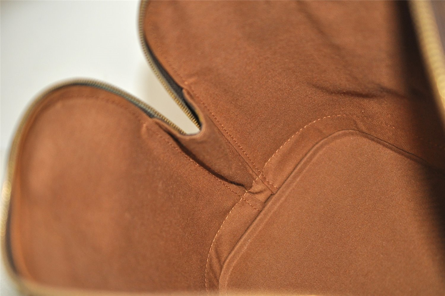 Authentic Louis Vuitton Monogram Alma Hand Bag Purse M51130 LV 5031J