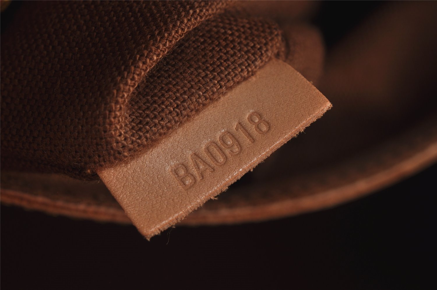 Authentic Louis Vuitton Monogram Alma Hand Bag Purse M51130 LV 5031J