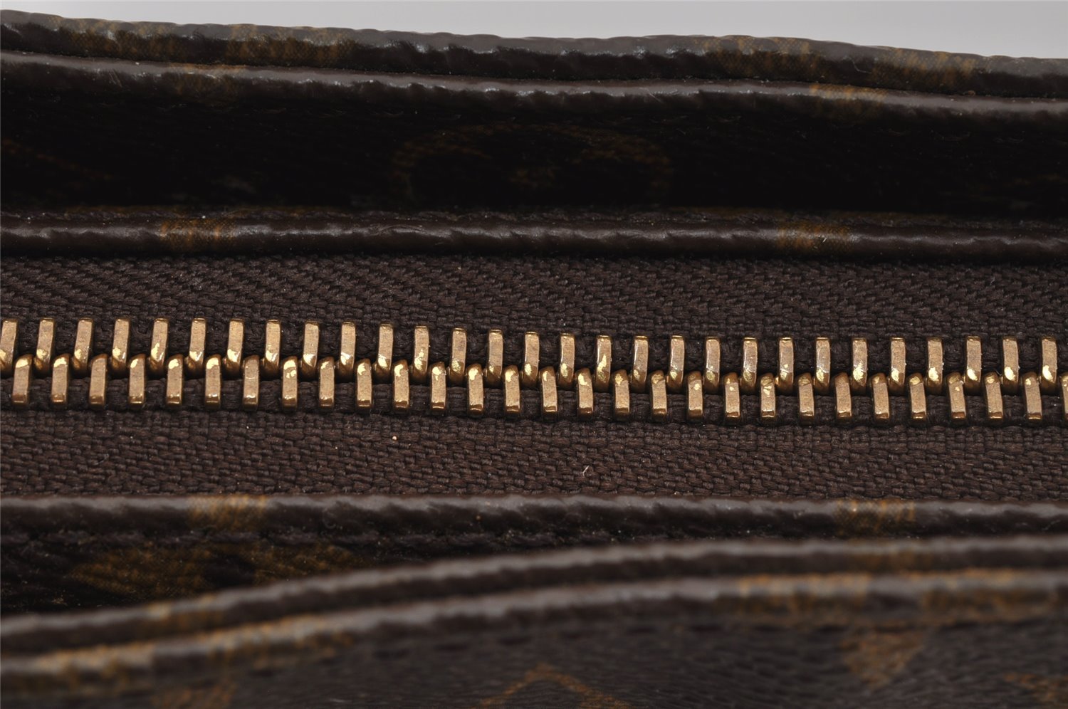 Authentic Louis Vuitton Monogram Looping GM Shoulder Bag M51145 LV Junk 5032J