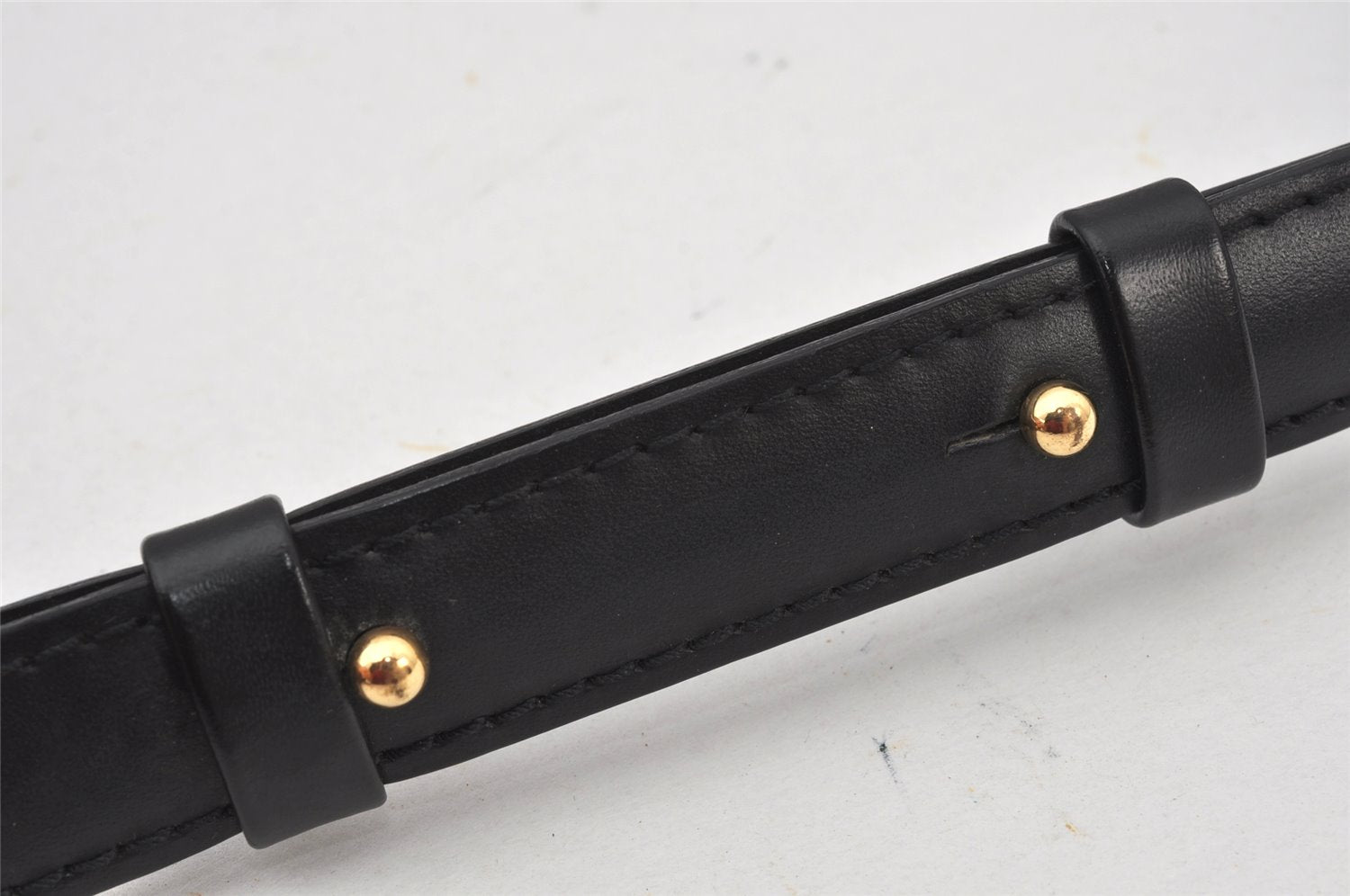 Authentic Louis Vuitton Epi Cluny Shoulder Bag Purse Black M52252 LV 5032K