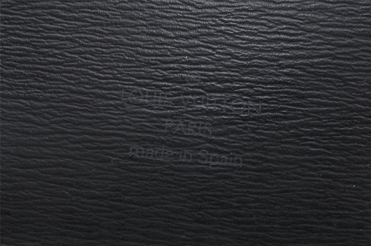 Authentic Louis Vuitton Epi Cluny Shoulder Bag Purse Black M52252 LV 5032K