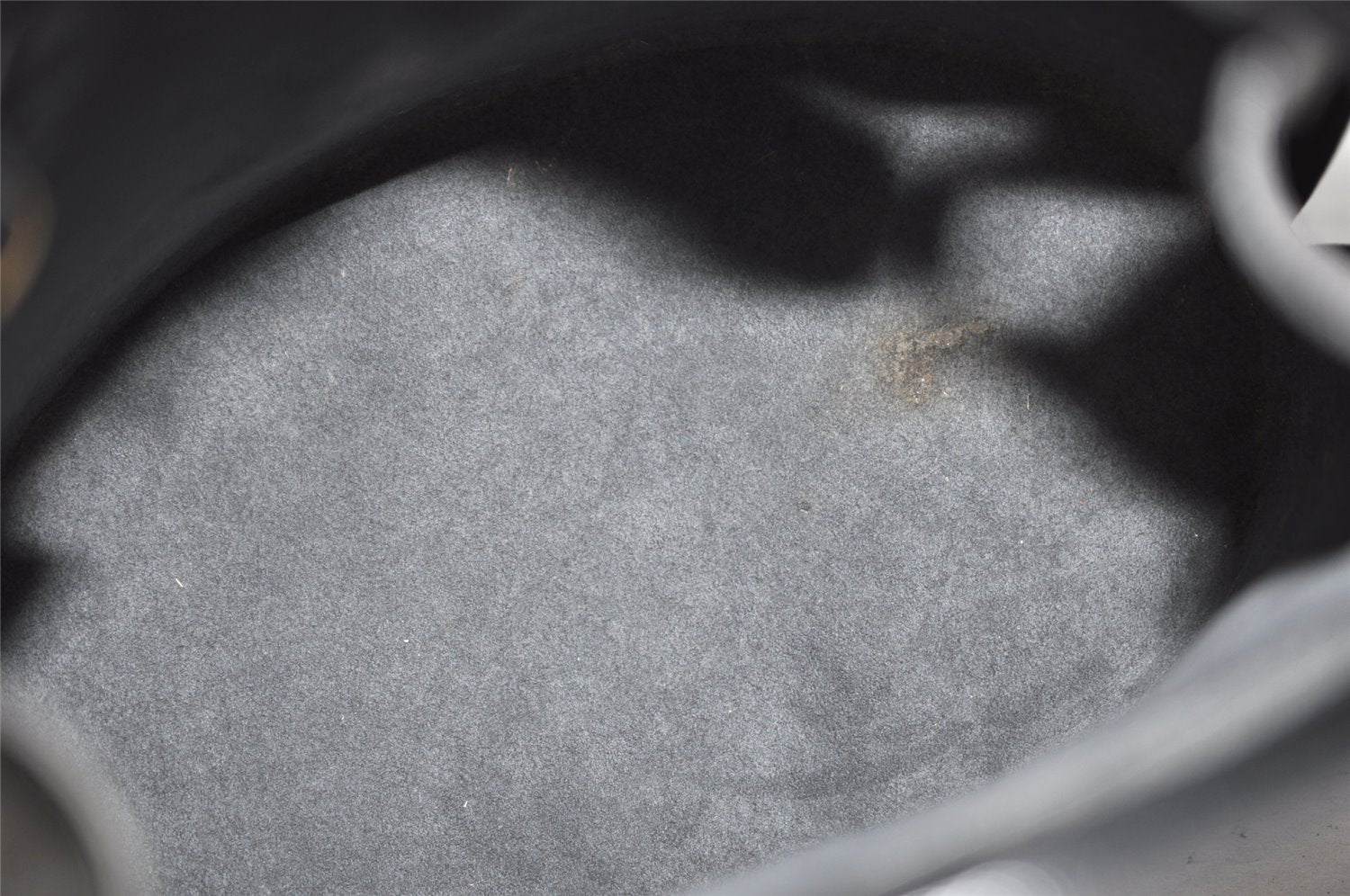 Authentic Louis Vuitton Epi Cluny Shoulder Bag Purse Black M52252 LV 5032K