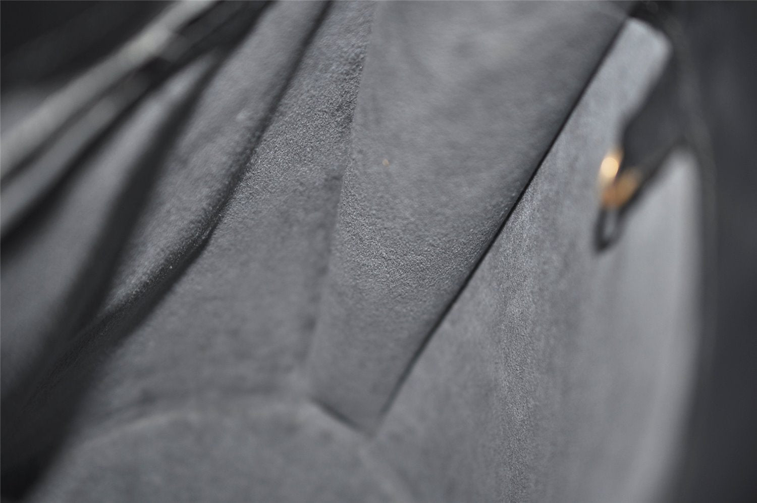 Authentic Louis Vuitton Epi Cluny Shoulder Bag Purse Black M52252 LV 5032K