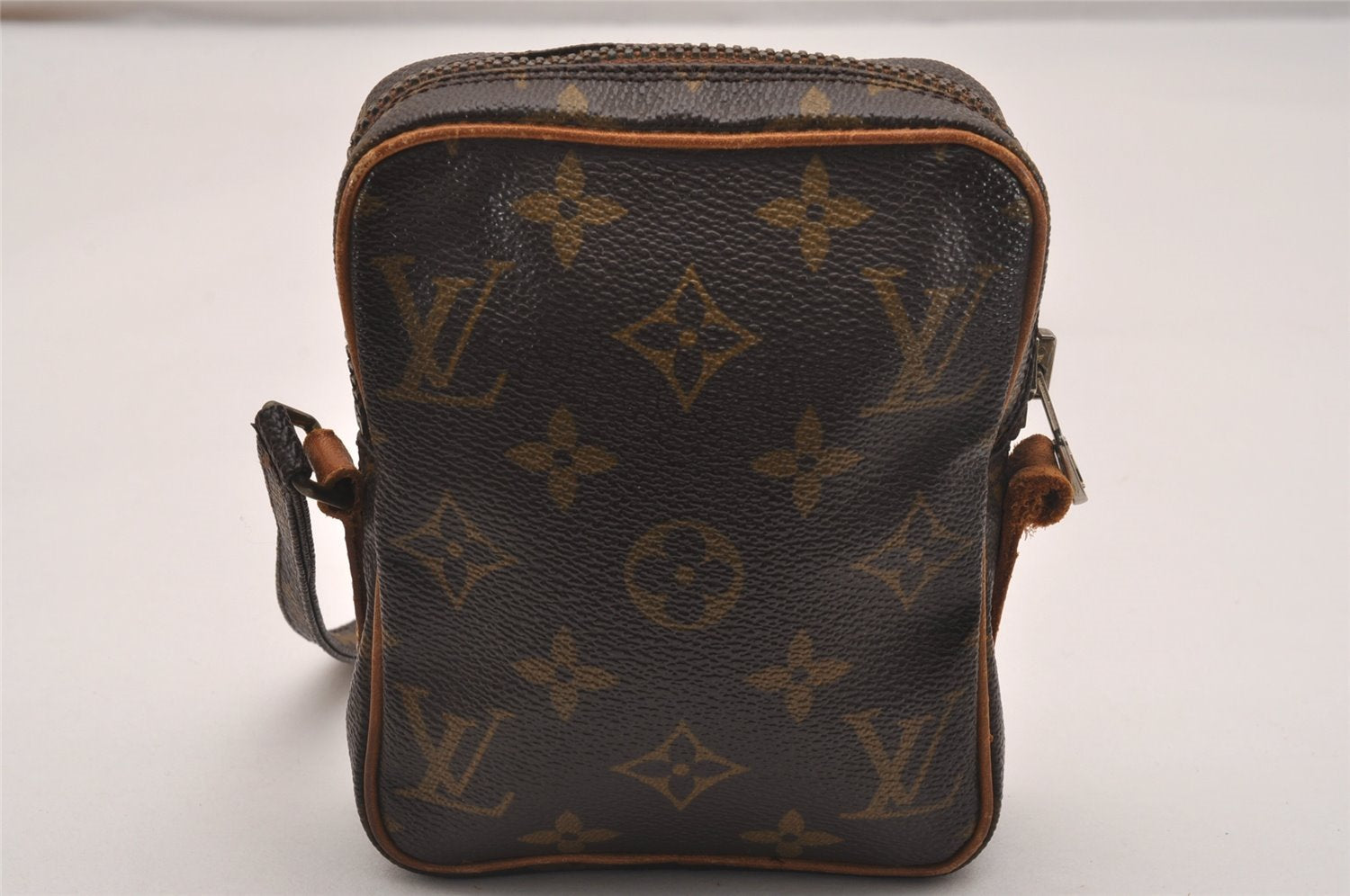 Auth Louis Vuitton Monogram Mini Poche Danube Shoulder Bag M45268 Junk 5036J