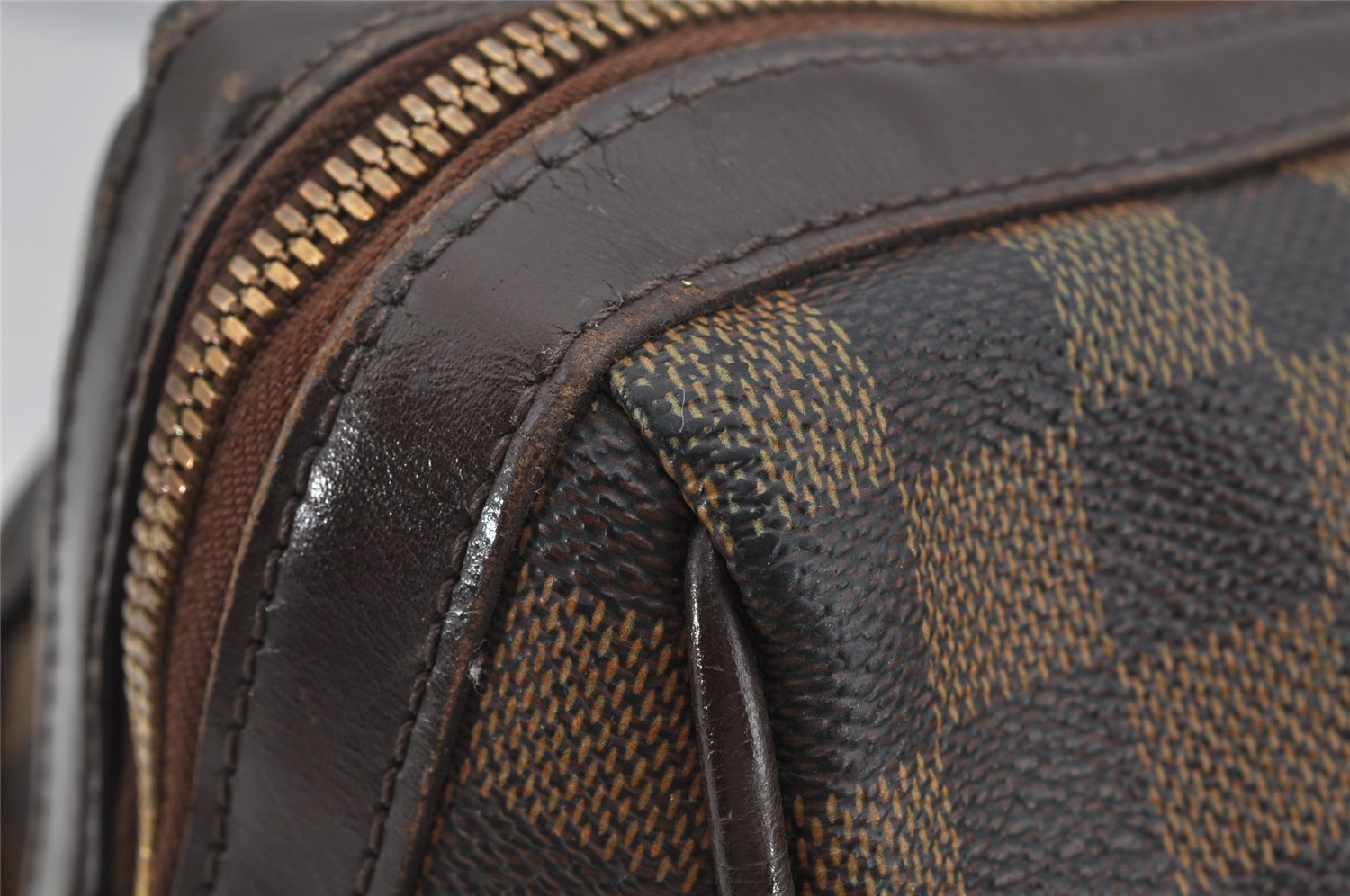 Authentic Louis Vuitton Damier Berkeley Hand Boston Bag Purse N52000 LV 5039J