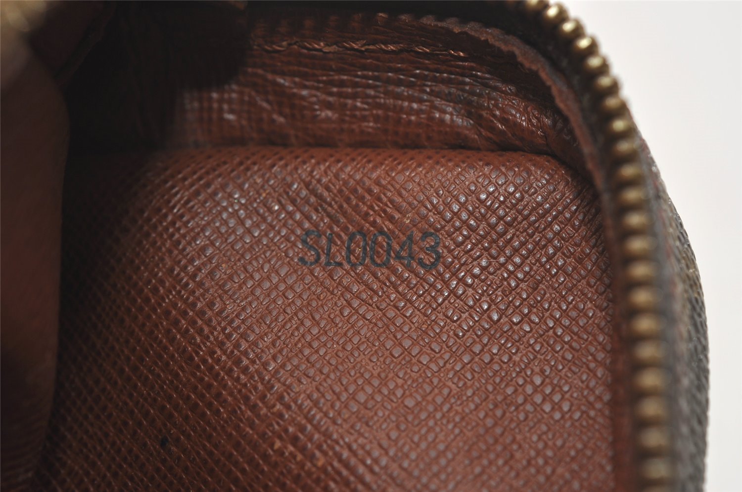 Authentic Louis Vuitton Monogram Danube Shoulder Crossbody Bag M45266 Junk 5043J