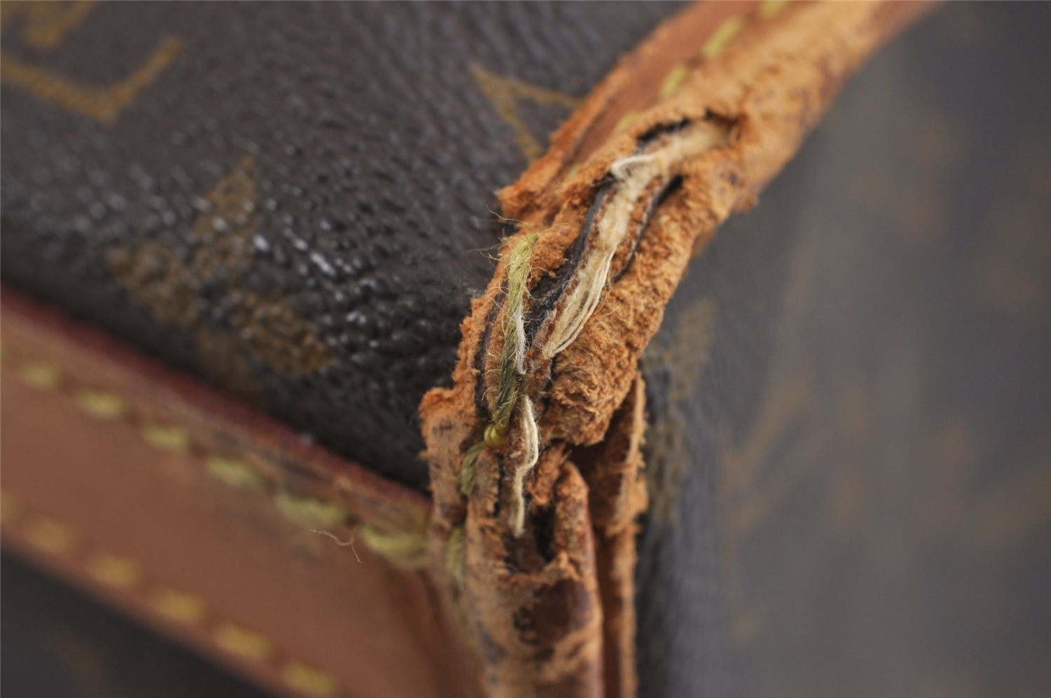 Authentic Louis Vuitton Monogram Sac Chaussures 40 Boston Bag M41924 LV 5057J