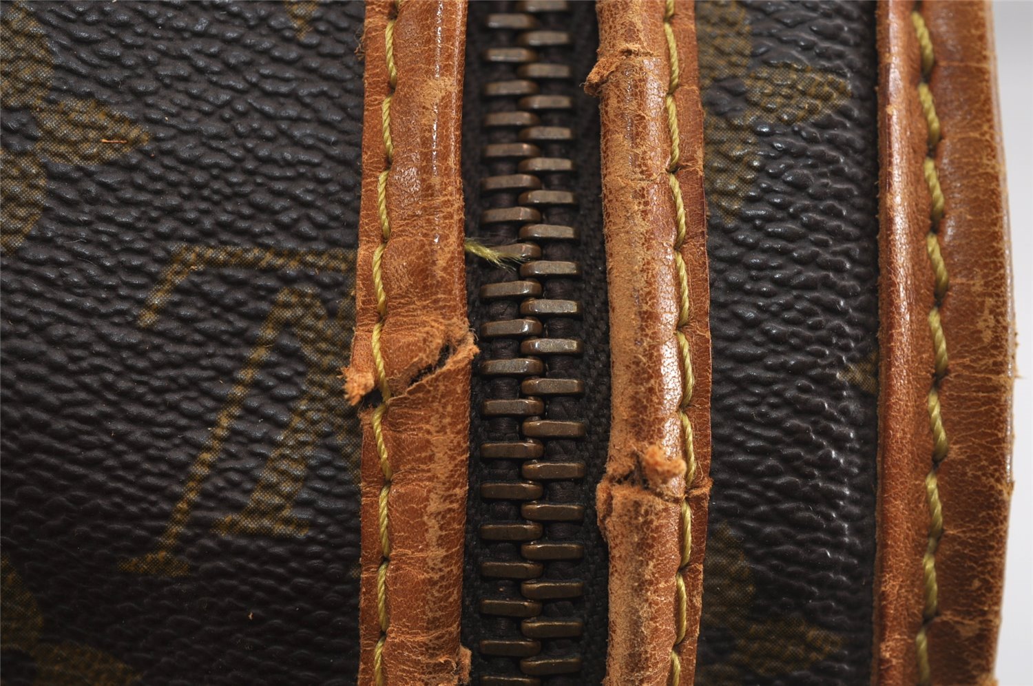 Authentic Louis Vuitton Monogram Sac Chaussures 40 Boston Bag M41924 LV 5057J