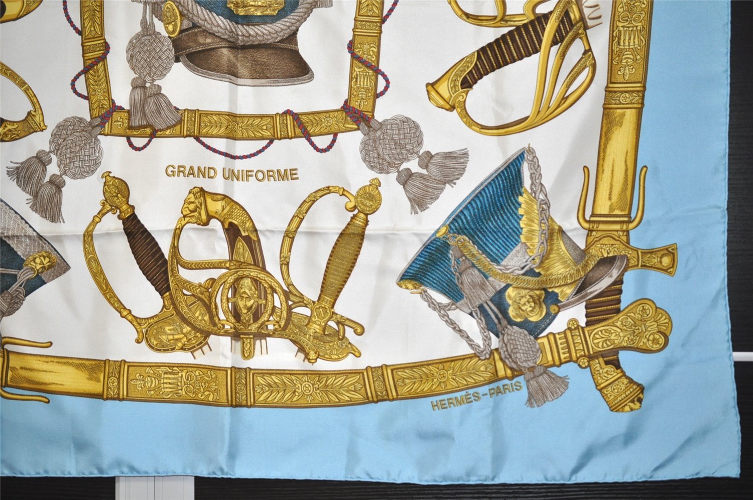 Authentic HERMES Carre 90 Scarf 