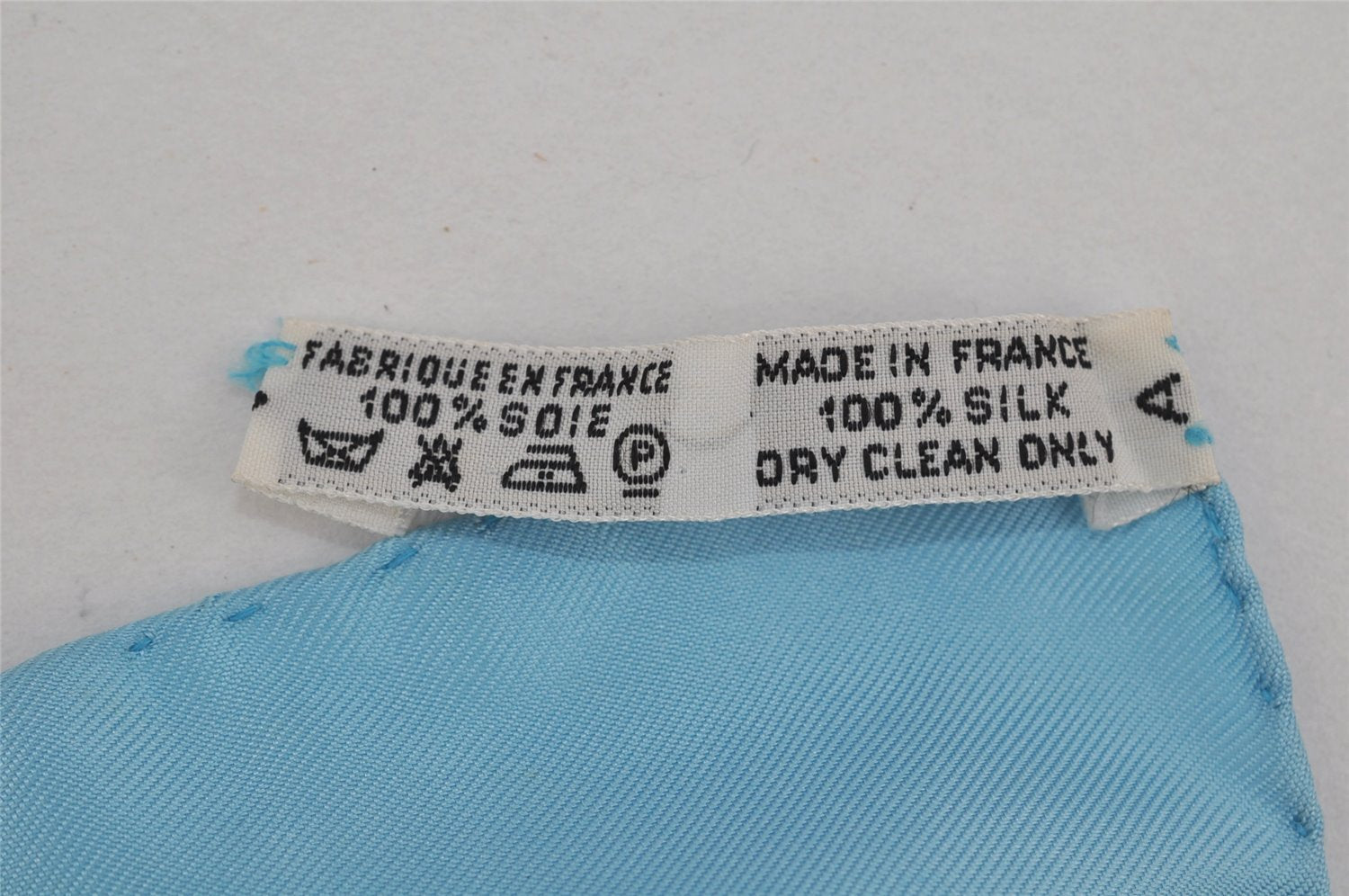 Authentic HERMES Carre 90 Scarf 