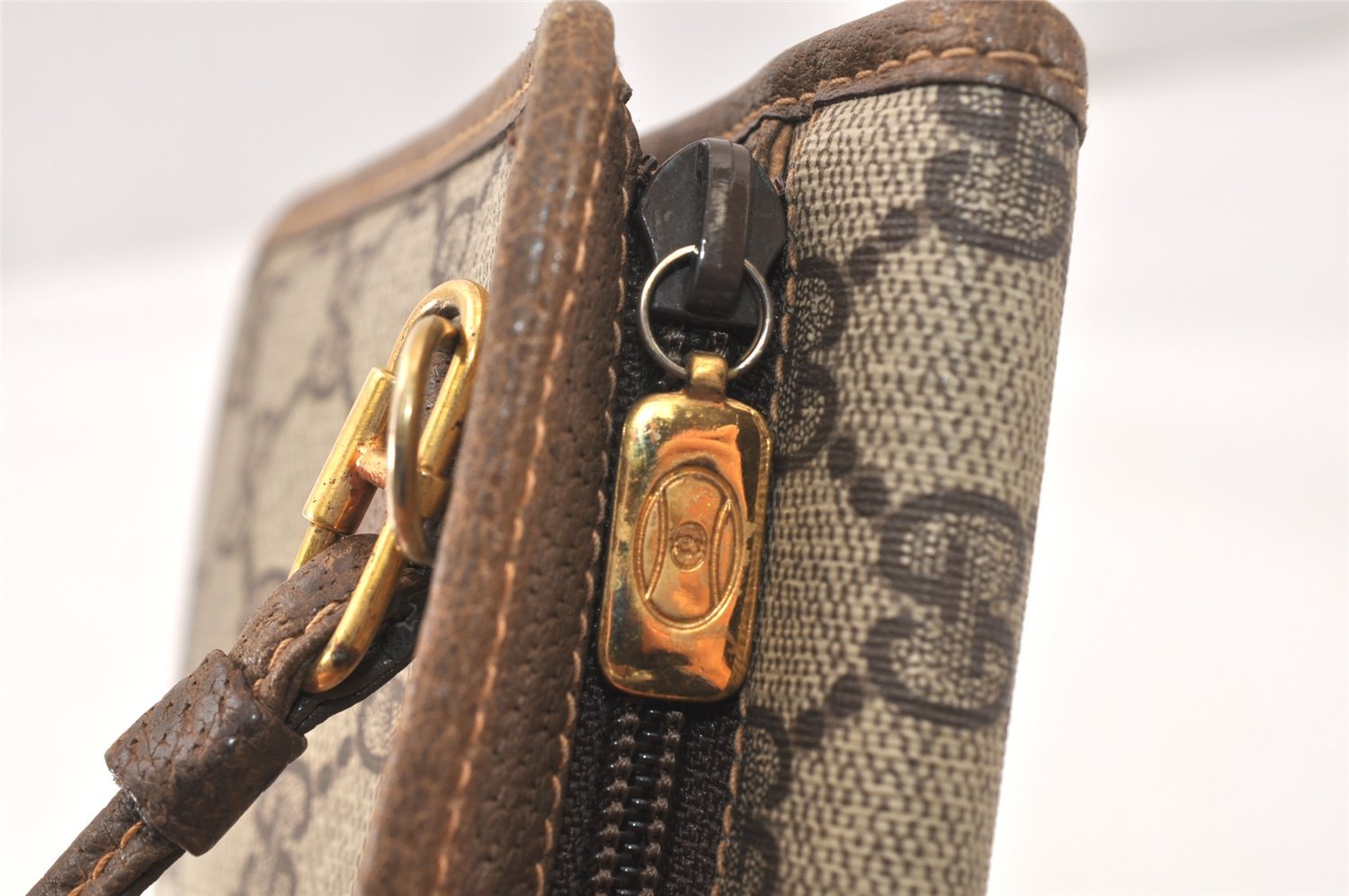 Authentic GUCCI Vintage Shoulder Cross Body Bag GG PVC Leather Brown Junk 5060K