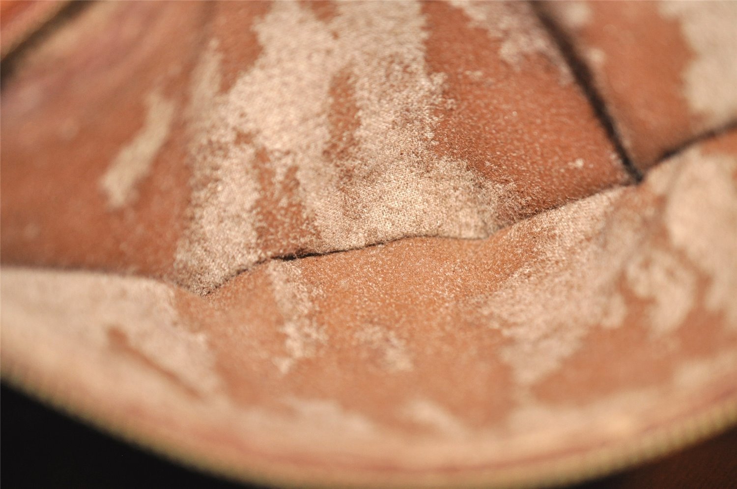 Authentic Louis Vuitton Monogram Boulogne 30 Shoulder Cross Bag Old Model 5061I