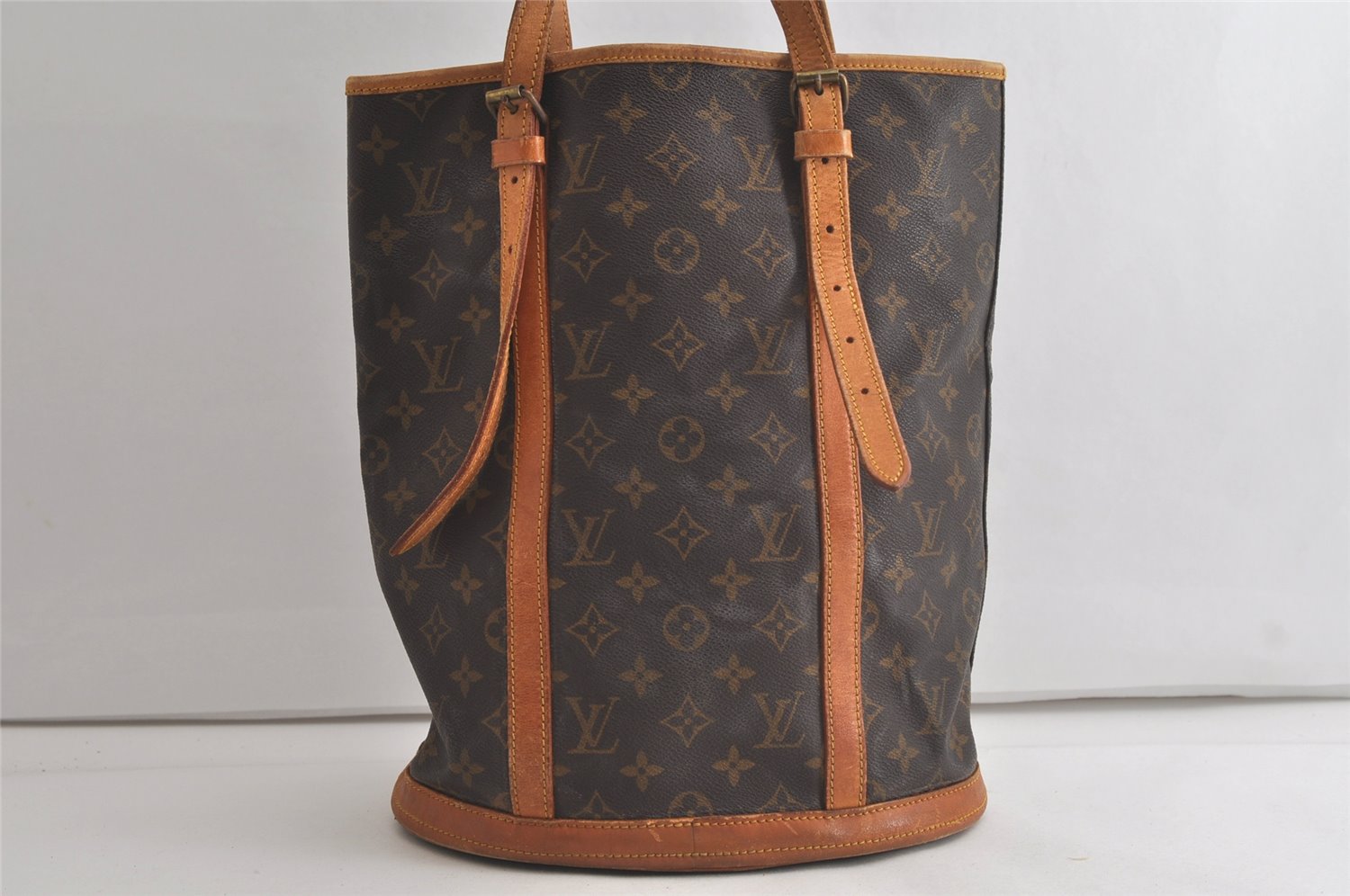 Authentic Louis Vuitton Monogram Bucket GM Shoulder Tote Bag Old Model LV 5061K
