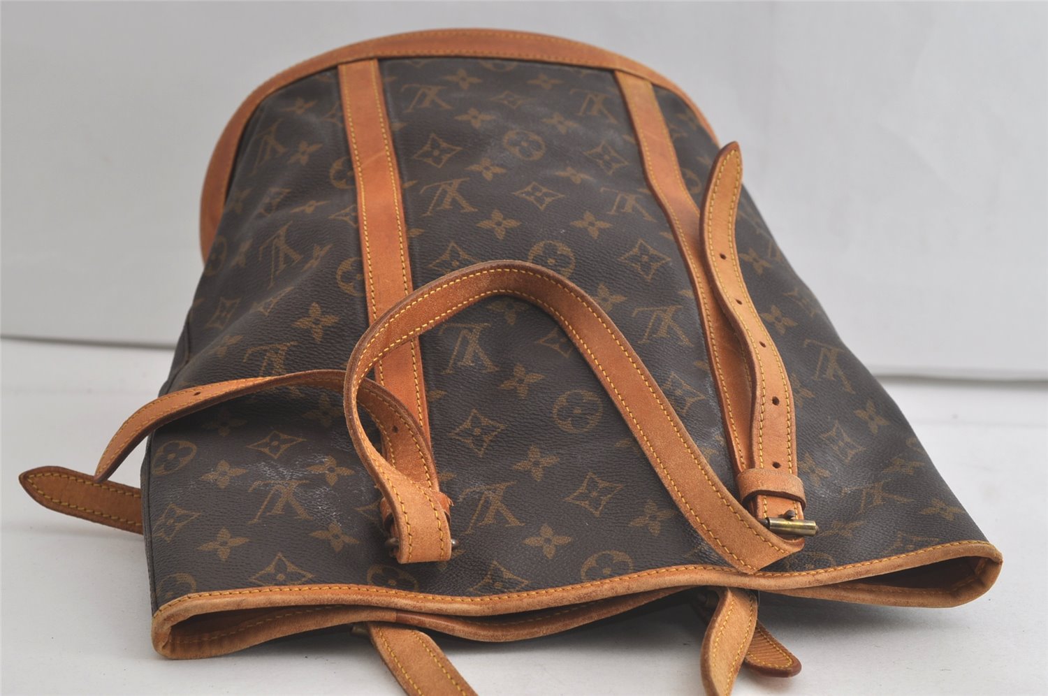 Authentic Louis Vuitton Monogram Bucket GM Shoulder Tote Bag Old Model LV 5061K