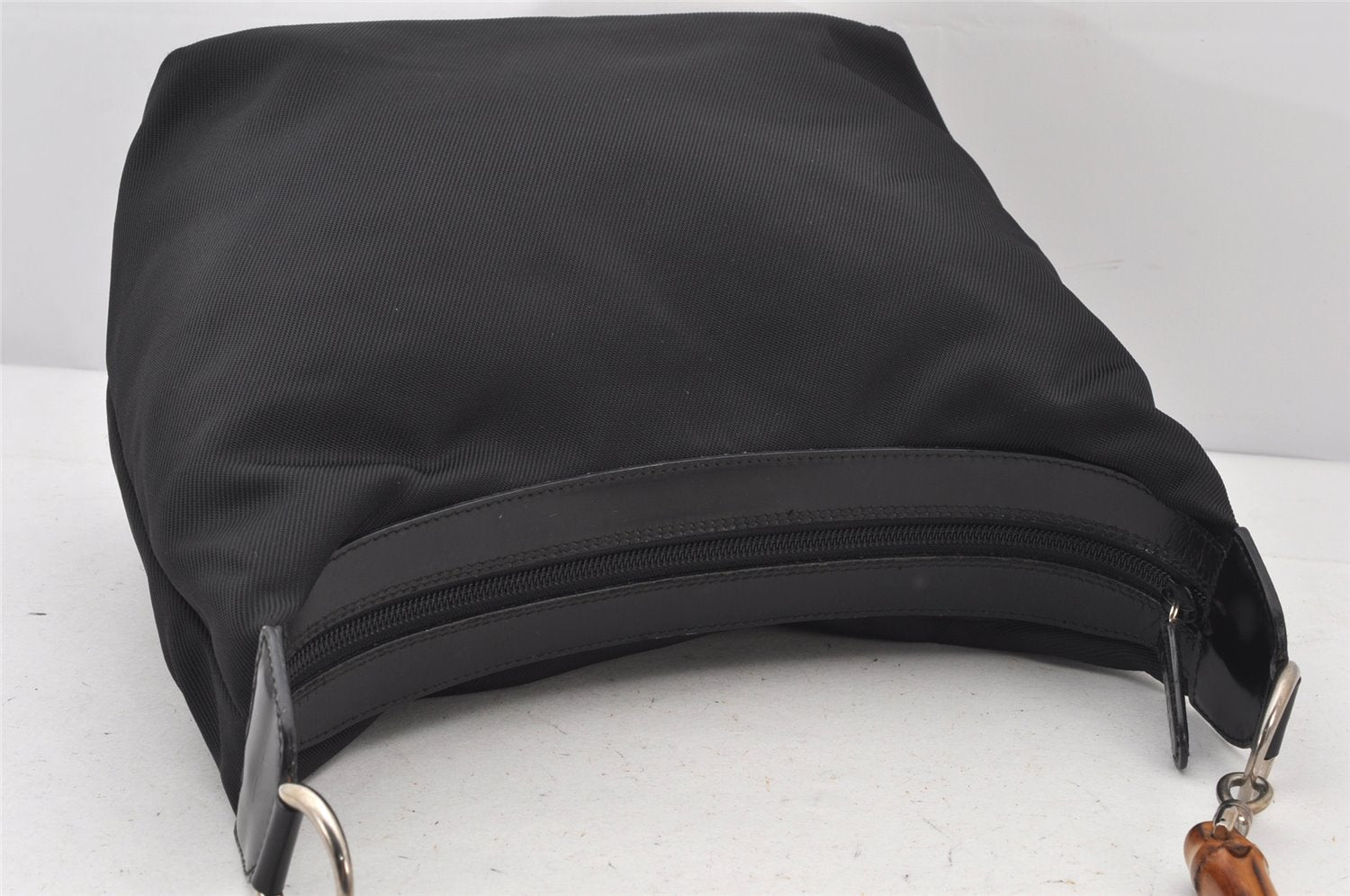 Authentic GUCCI Vintage Bamboo Shoulder Hand Bag Purse Nylon Leather Black 5067K