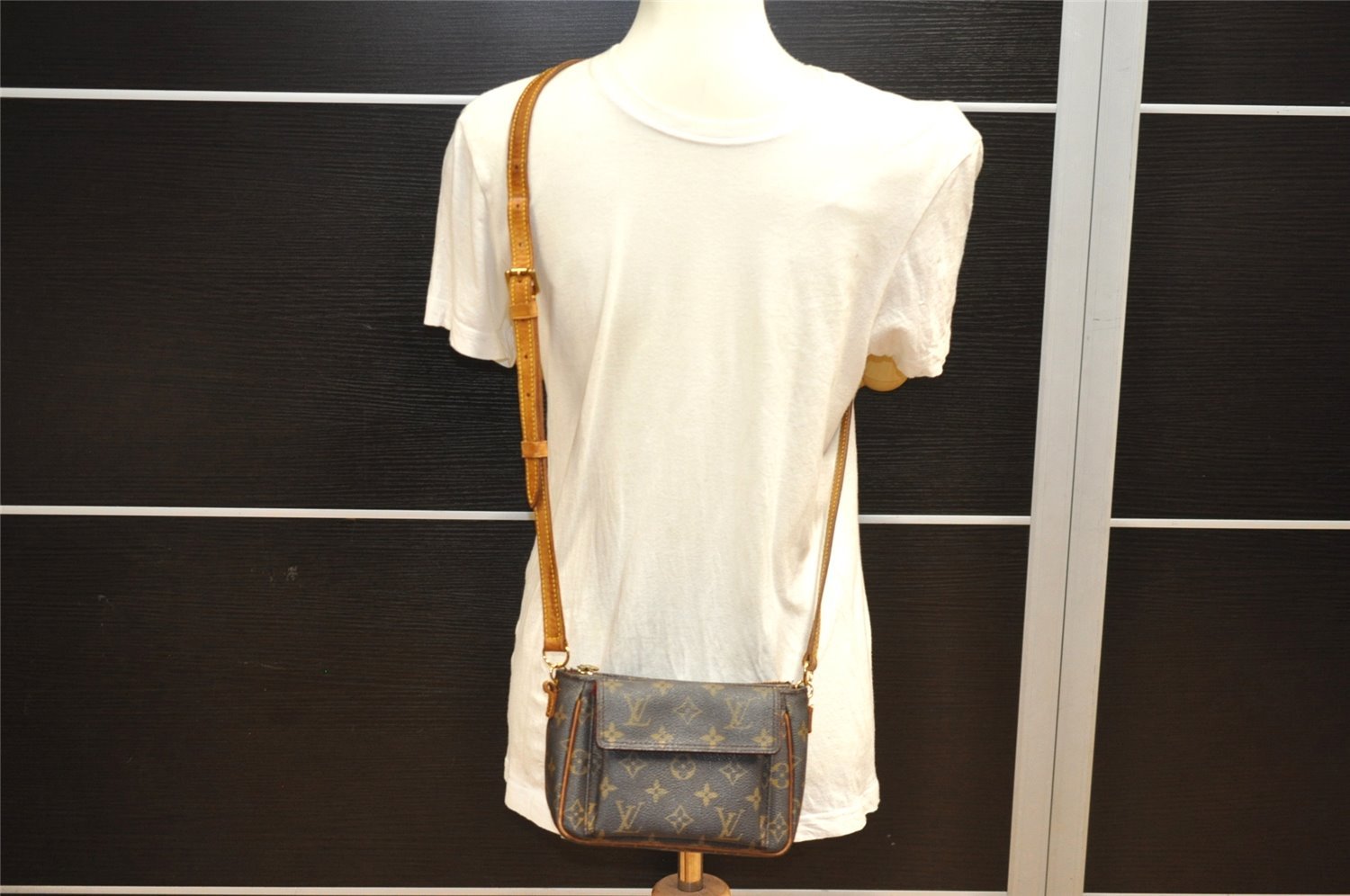 Authentic Louis Vuitton Monogram Viva Cite PM Shoulder Cross Bag M51165 LV 5068J