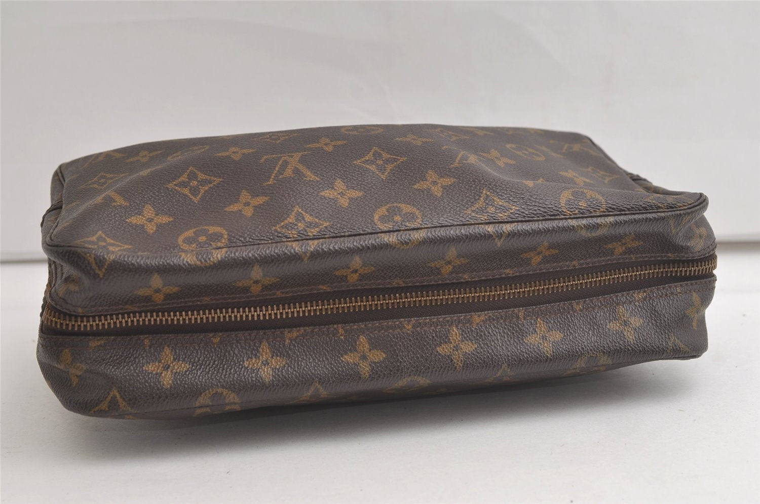 Auth Louis Vuitton Monogram Trousse Toilette 28 Clutch Hand Bag M47522 LV 5069K