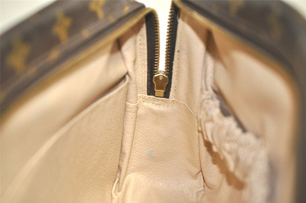 Auth Louis Vuitton Monogram Trousse Toilette 28 Clutch Hand Bag M47522 LV 5069K