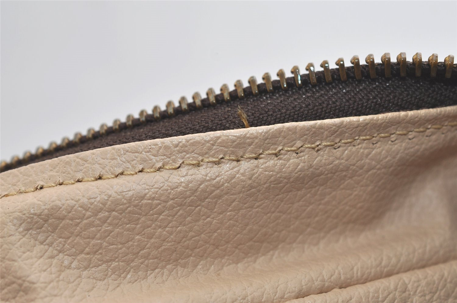 Auth Louis Vuitton Monogram Trousse Toilette 28 Clutch Hand Bag M47522 LV 5069K