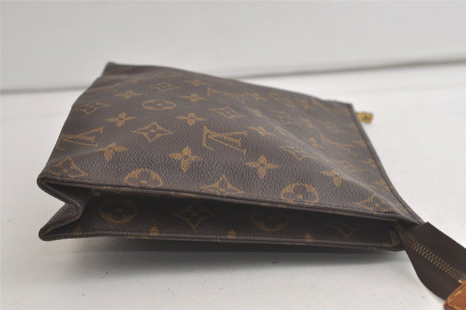 Authentic Louis Vuitton Monogram Poche Toilette 26 M47542 Cosmetics Pouch 5070K