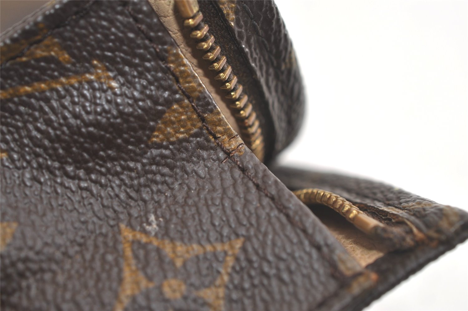 Authentic Louis Vuitton Monogram Poche Toilette 26 M47542 Cosmetics Pouch 5070K