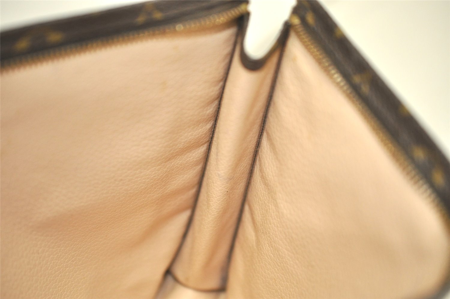 Authentic Louis Vuitton Monogram Poche Toilette 26 M47542 Cosmetics Pouch 5070K