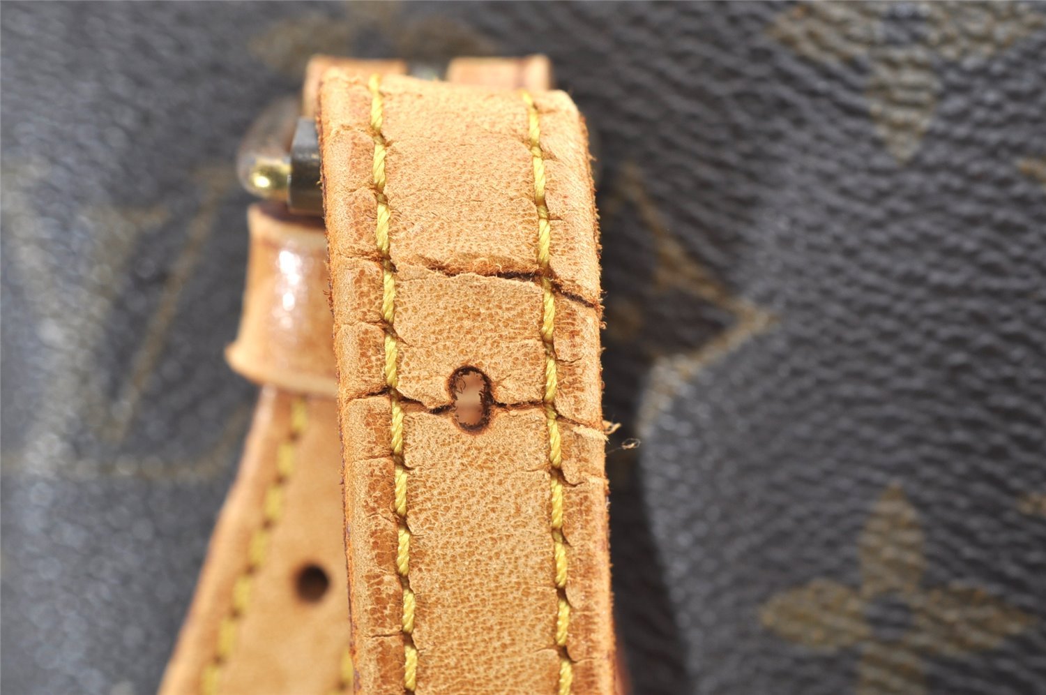 Authentic Louis Vuitton Monogram Bucket PM Shoulder Tote Bag Old Model LV 5071K